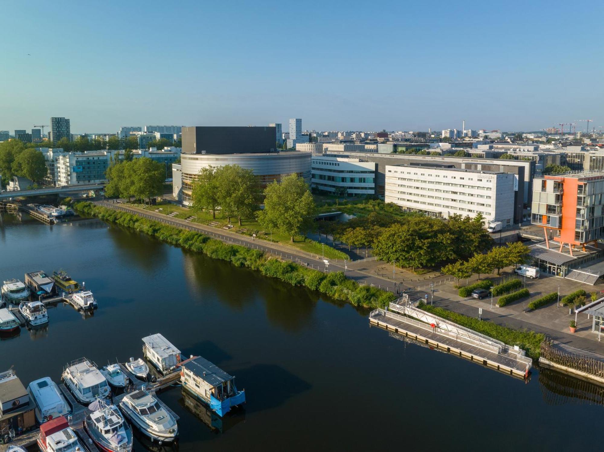 Novotel Nantes Centre Gare Exteriör bild